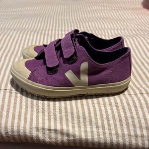 Veja Kids Sneakers in Purple and Cream